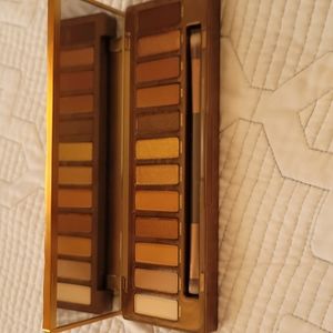 Naked Urban Decay honey eye shadow pallete